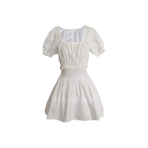 Udon House Two Piece Skirt Sets Women's