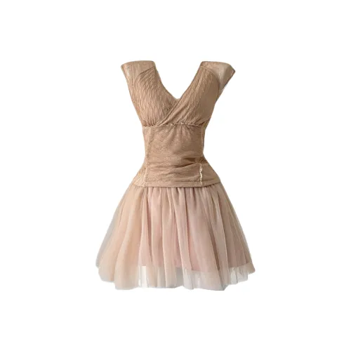 Udon House Two Piece Skirt Sets Women's