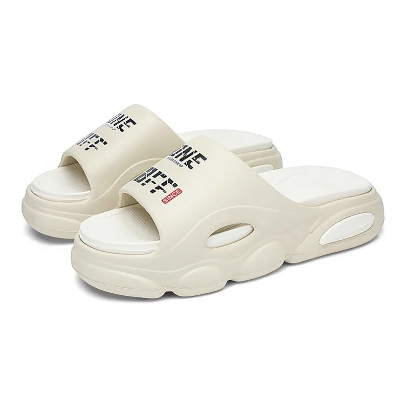 Le Drag Outerwear Slippers White Black-9