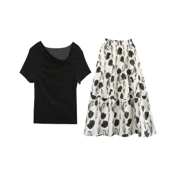 A Paradise For Awakening Skirt Set Women's Black