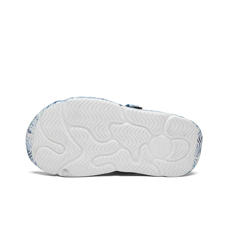 Budding Bear Beach Sandals Unisex-7