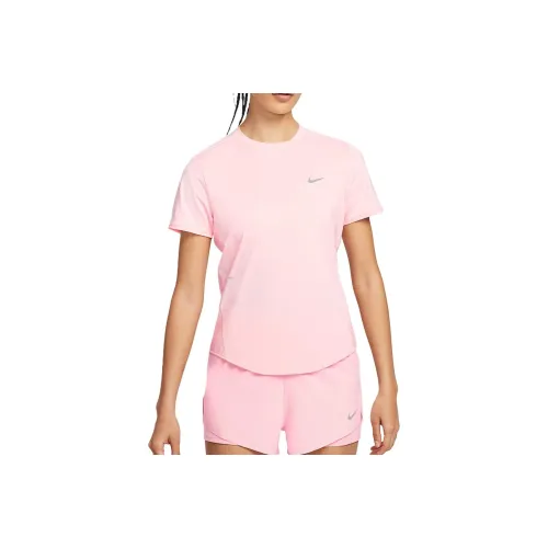 Nike Swoosh Workout Clothing Women's Pink
