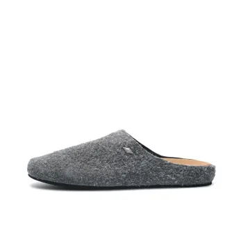 TERRA INCOGNITA Closed Toe Slippers Unisex