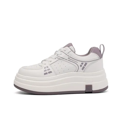 Liddy Height Increasing Low Top Skateboard Shoes Women's