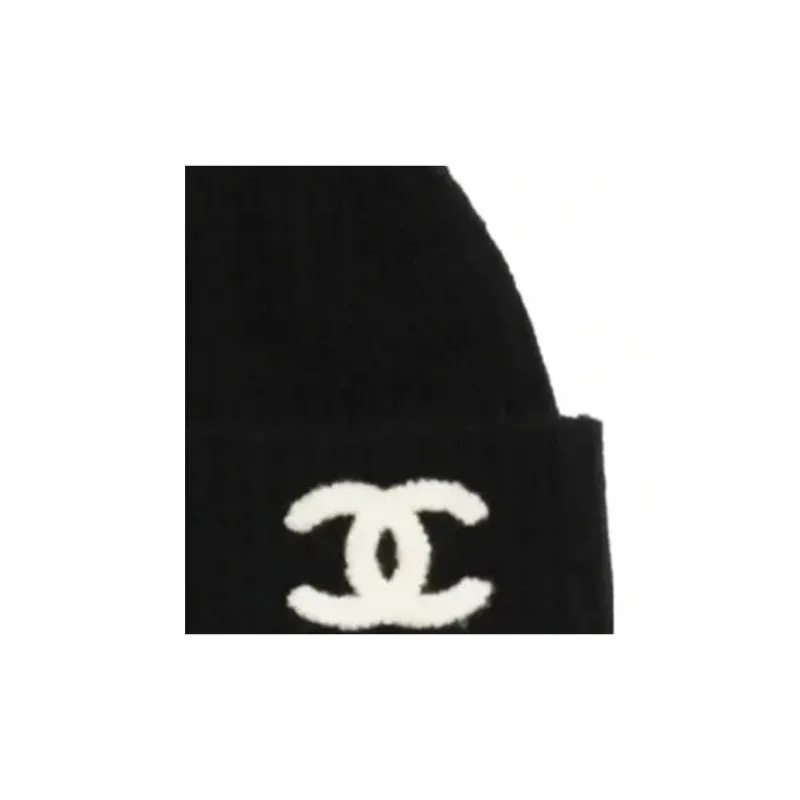 CHANEL Beanies Unisex-2