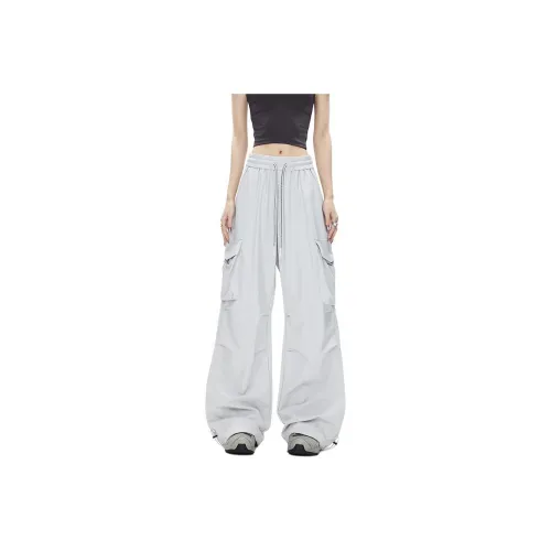 The New Age Family Cargo Pants Women's