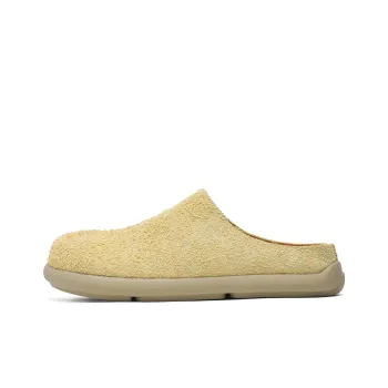 MADALLO Quiet, Odor Resistant, Slip Resistant Closed Toe Slippers Women's