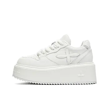 Liddy Lightweight Height Increasing Low Top Skateboard Shoes Women's