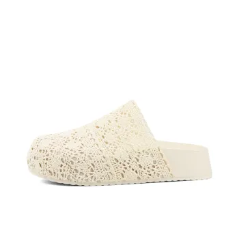 Craftsman Gang Closed Toe Slippers Women's
