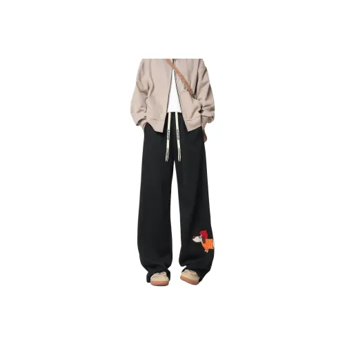 These relaxed-fit shorts from come in black