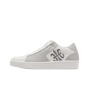 ROYAL ELASTICS Adelaide Abrasion Resistant Low Top Skateboard Shoes Women's White