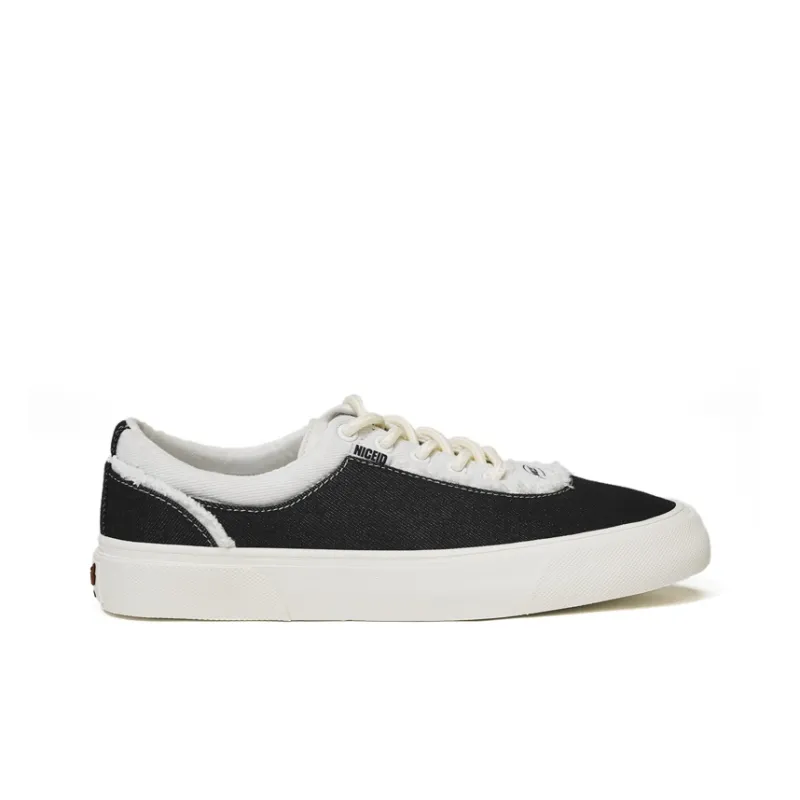 NICEID Breathable And Lightweight Low Top Canvas Shoes Unisex Black White-1