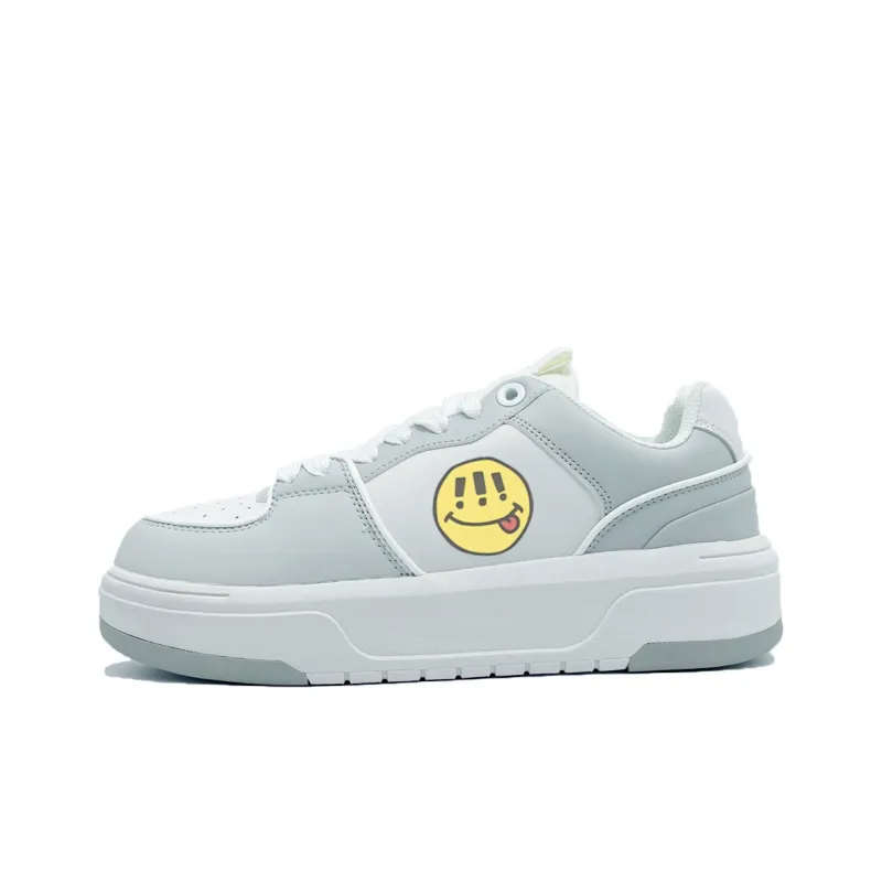 PAIN OR PLEASURE Breathable Low Top Skateboard Shoes Unisex Gray-0