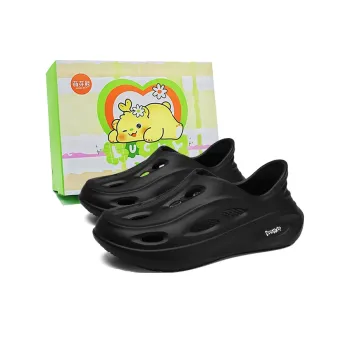 Budding Bear Clogs Men