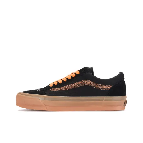 Vans Classic Slip-On Jawbones Black True White