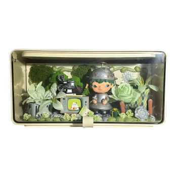 POP MART Hirono, Shelter Collection, Alien Hang Tag Box 11.8cm