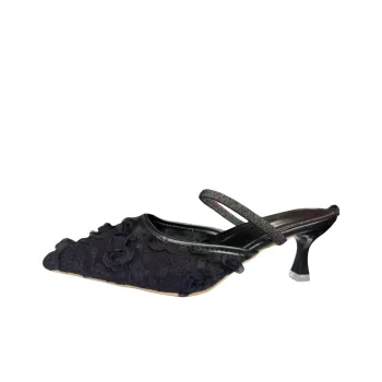 Puppytown Quiet Odor Resistant Closed Toe Slippers Women's