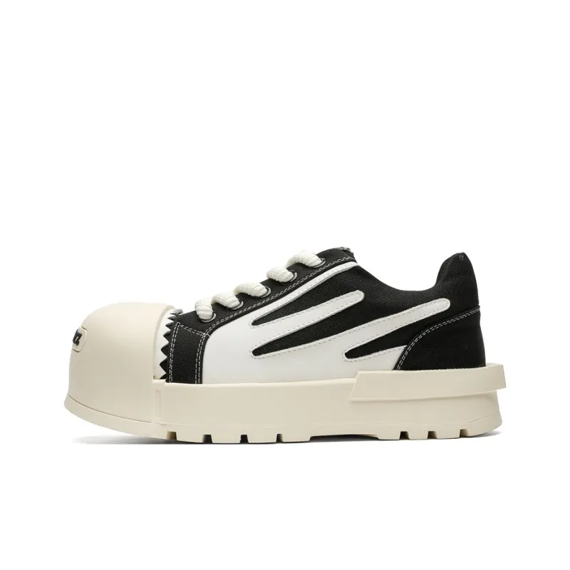 MOMGOG Low Top Casual Shoes Unisex Black White-0