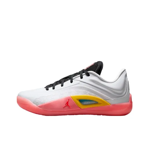 official looks at the varsity maize no ls air jordan