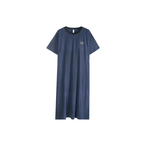 Xuan Liang Women's Nightgowns