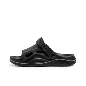 Budding Bear Beach Sandals Men's