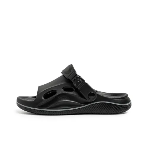 Budding Bear Beach Sandals Men's