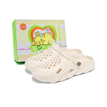 Budding Bear Clogs Men