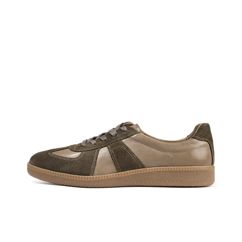 Dreambo Low Top Skateboard Shoes Women's-10