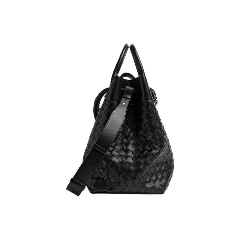 Bottega Veneta Andiamo Series Cow Leather Handbag Men's Black-2