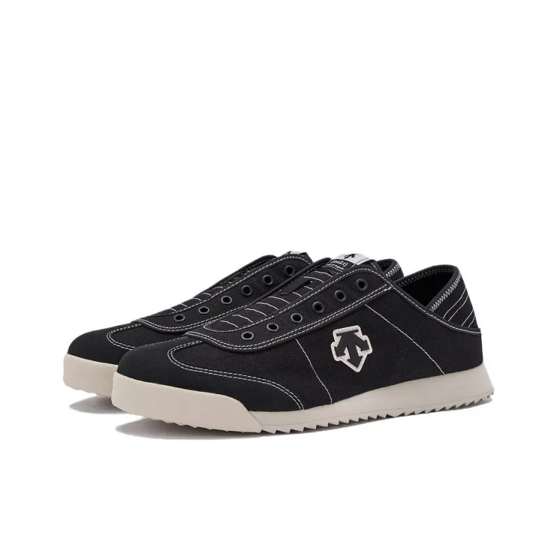 DESCENTE Chron Anti Slip Wear Resistant Low Top Casual Shoes Men's Black-1
