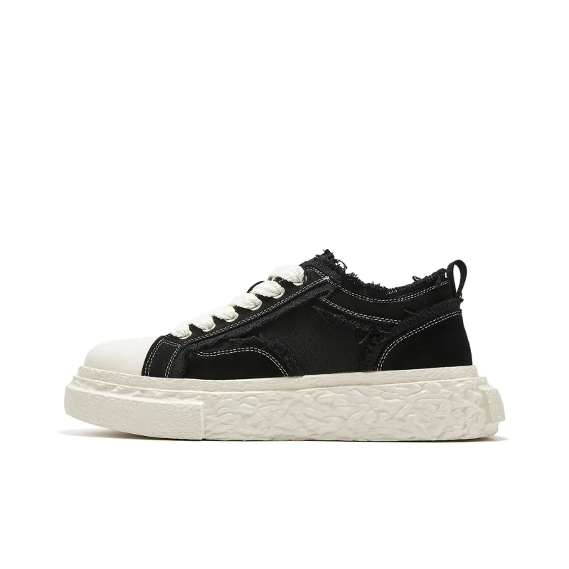 MILLIE'S Abrasion Resistant Low Top Skateboard Shoes Men's Black White-0