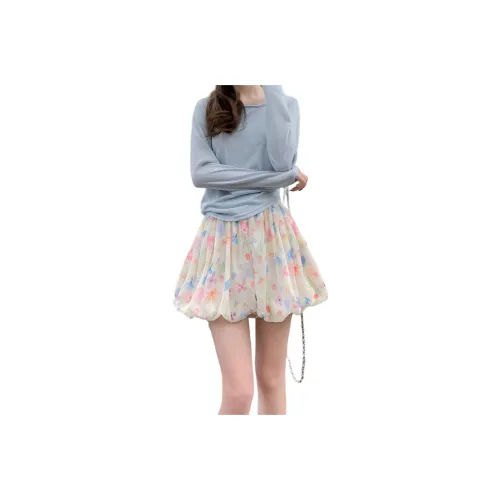 Flowers In Water Casual Shorts Women's