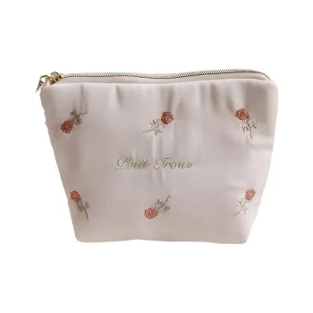 Future Maple Vintage Embroidery Rose Mini Makeup Bags Portable Cross Border Trend, Girlish Heart