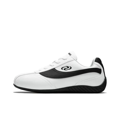 SENGUOGUO Shock Absorbers With Slip Resistant And Abrasion Resistant Properties Low Top Casual Shoes Unisex White Black