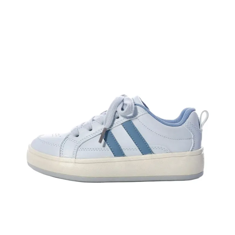 The New Age Family Low Top Skateboard Shoes Women's Light Blue-0