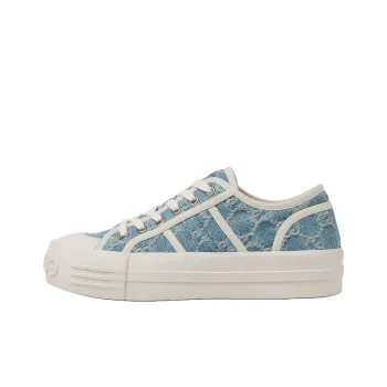 GUCCI Low Top Canvas Shoes Women's Light Blue
