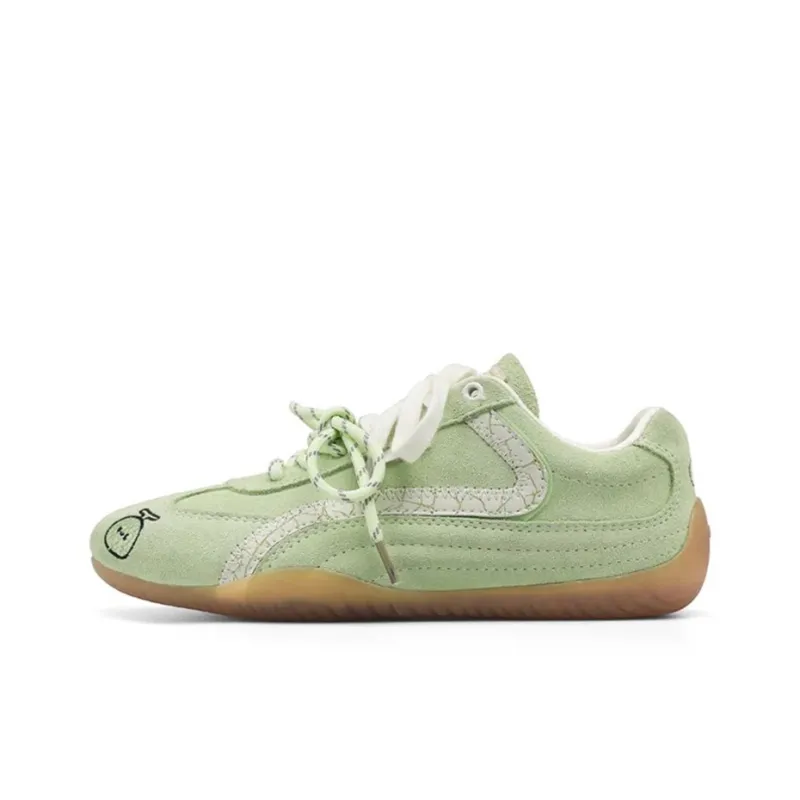 CVOJOO Non slip Lightweight Low Top Casual Shoes Women's-1