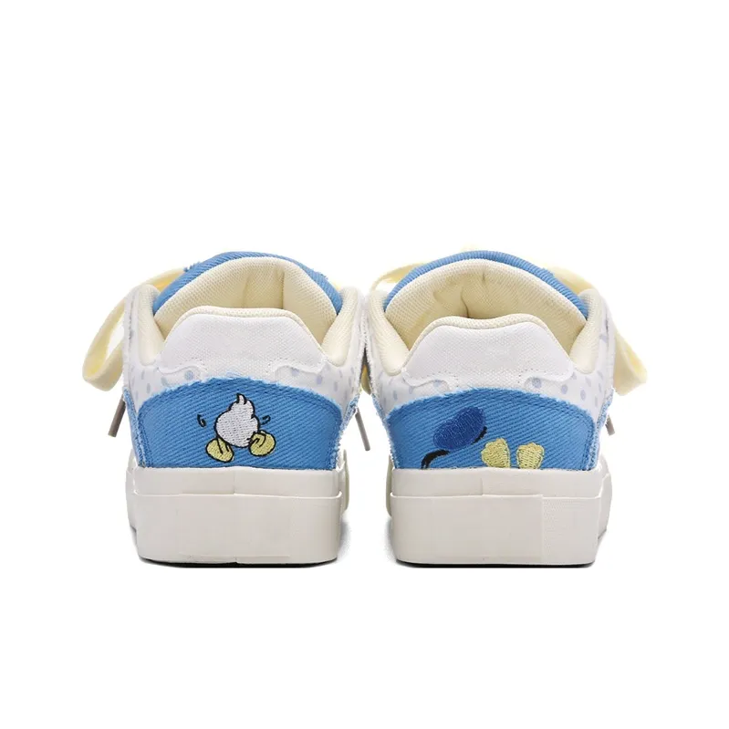 The New Age Family Low Top Skateboard Shoes Women's Blue-3