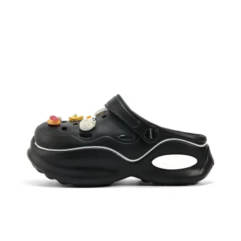 DAPHNE Clogs Women's Black White
