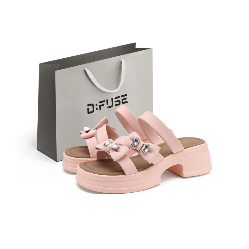 D FUSE SCANDINAVIA Slide Slippers Women's-0