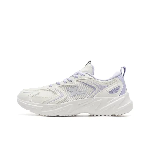 XTEP Slip Resistant, Breathable, Lightweight Low Top Casual Shoes Women's Sail White
