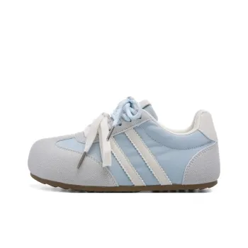 The New Age Family Low Top Skateboard Shoes Women's Light Blue