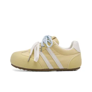 The New Age Family Low Top Skateboard Shoes Women's Yellow
