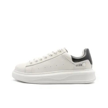DEERWAY Slip Resistant, Lightweight, And Breathable Low Top Skateboard Shoes Men's White