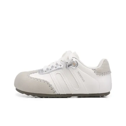 The New Age Family Low Top Skateboard Shoes Women's Beige Silver