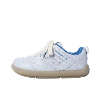 The New Age Family Low Top Skateboard Shoes Women's Light Blue