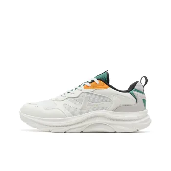 XTEP Slip Resistant Lightweight Rebound Low Top Casual Running Shoes Men's Sail White Gray