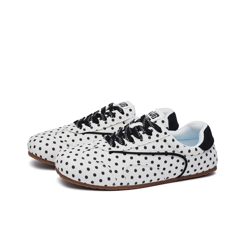 MUKALUO Slip Resistant, Abrasion Resistant, Breathable, Lightweight Low Top Casual Shoes Women's White Polka Dot-1