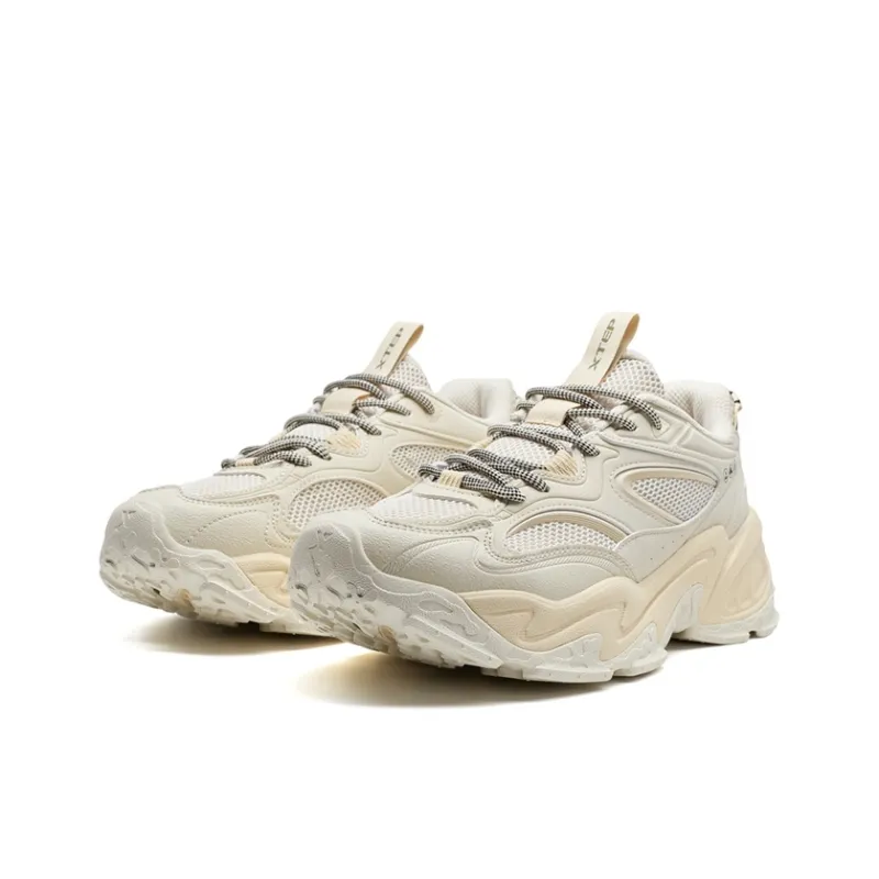 XTEP Abrasion Resistant Slip Resistant Low Top Casual Shoes Men's Beige-2
