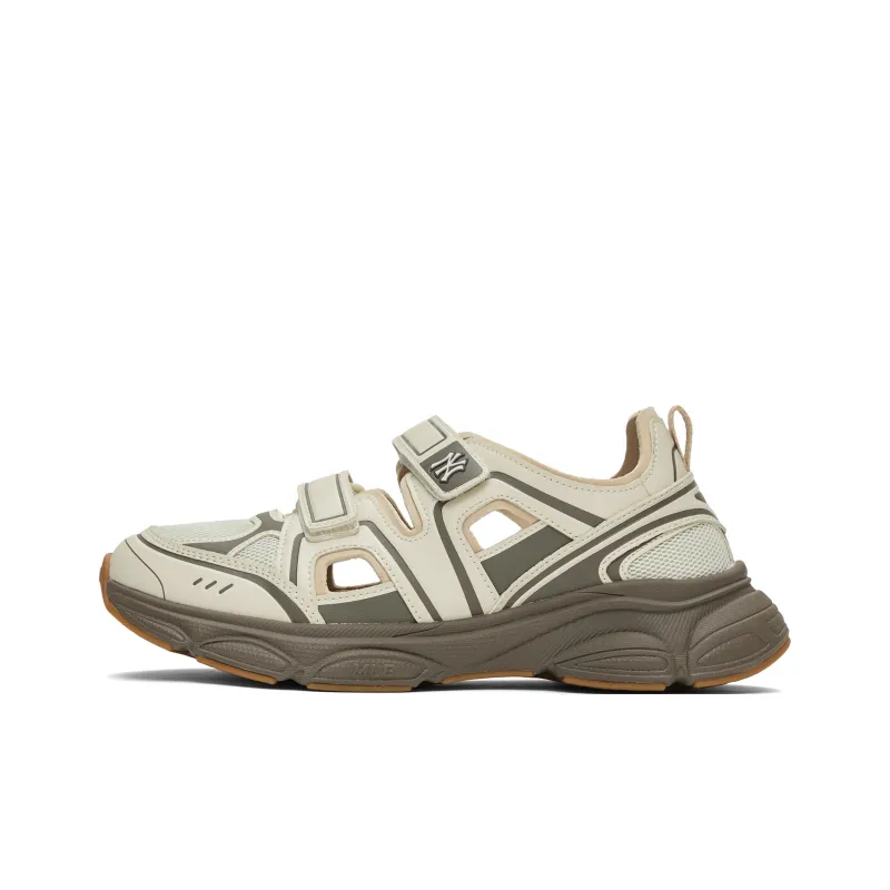 MLB New York Yankees Breathable River Trekking Shoes Unisex Light Brown-0